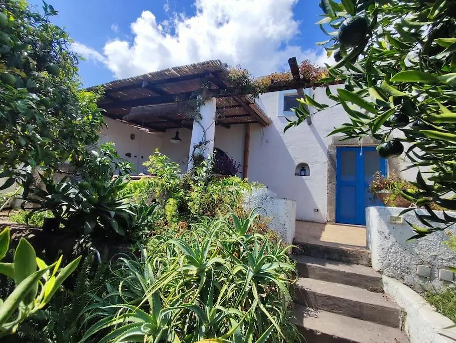 Ferienhaus Paradise House In Fruit Garden Santa Marina Salina Italien